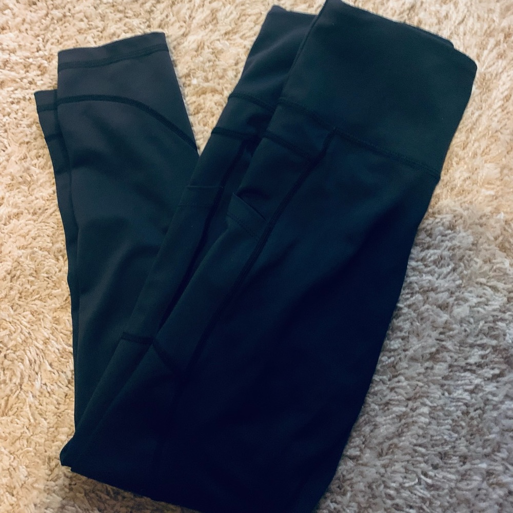 Women’s Black Zyia High Rise 7/8 Light n Tight Pocket Leggings - Size 6-8